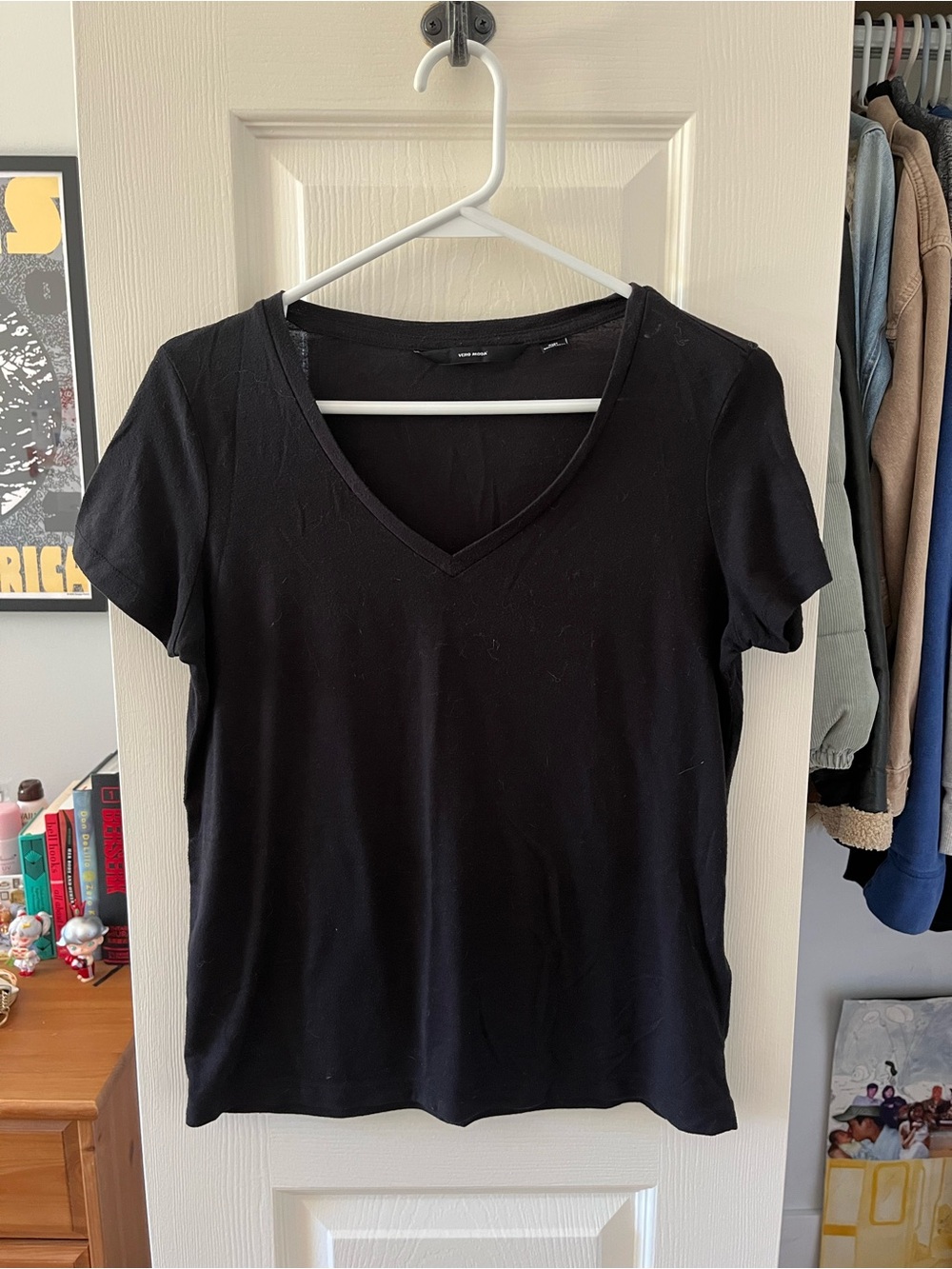 Vero Moda Black V-Neck Short Sleeve Tee